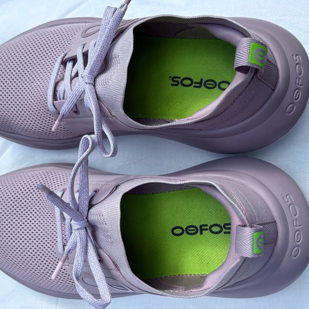 OOFOS Women's Oomys Stride Sneakers - Pink - Picture 4 of 9